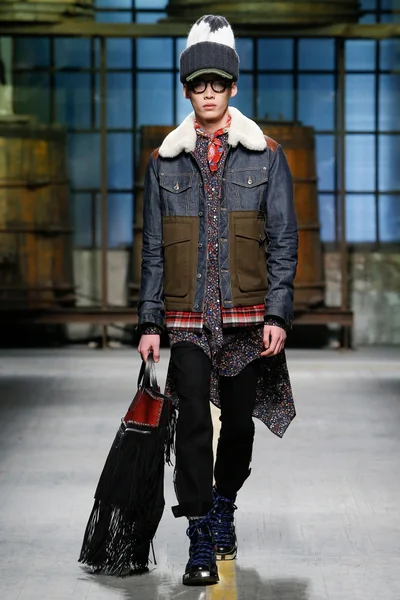 Look 27